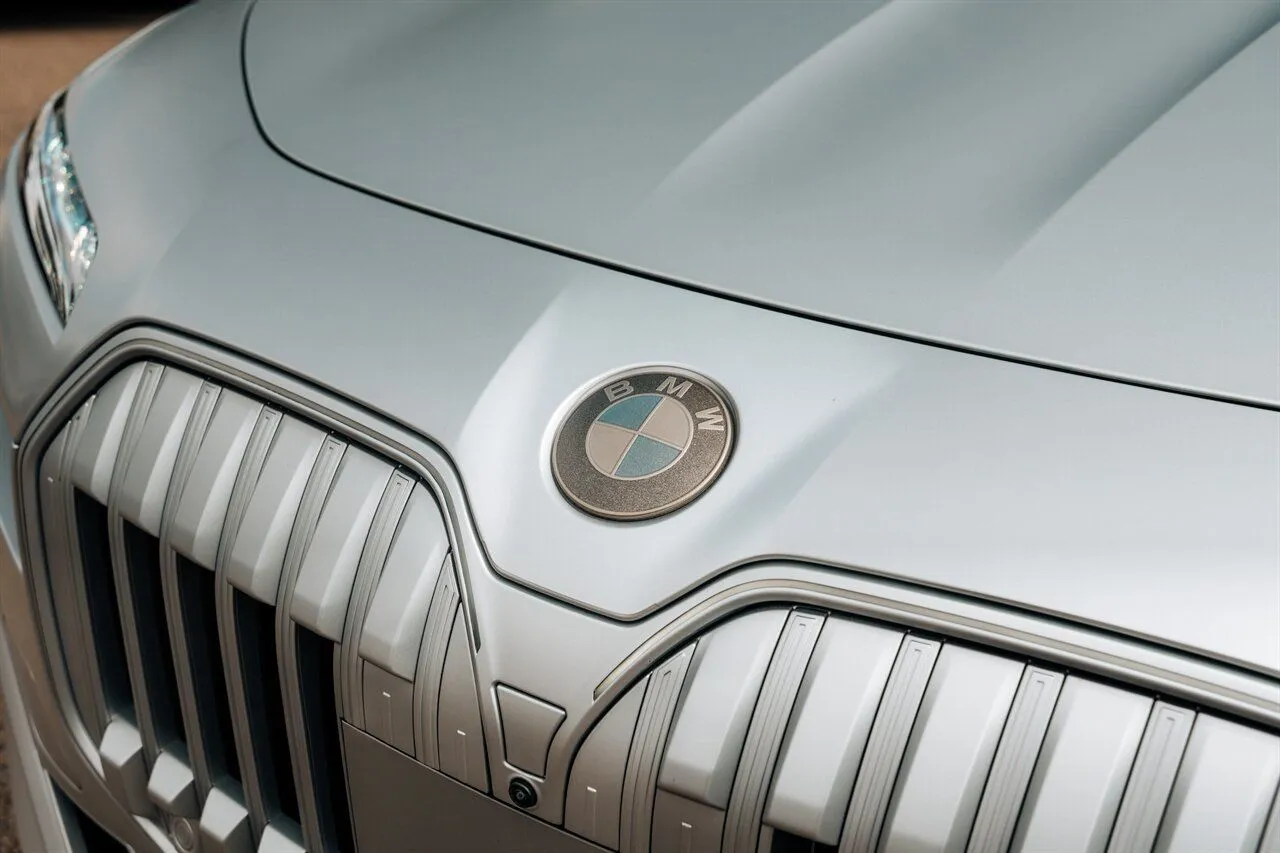 BMW 7 Series photo 10