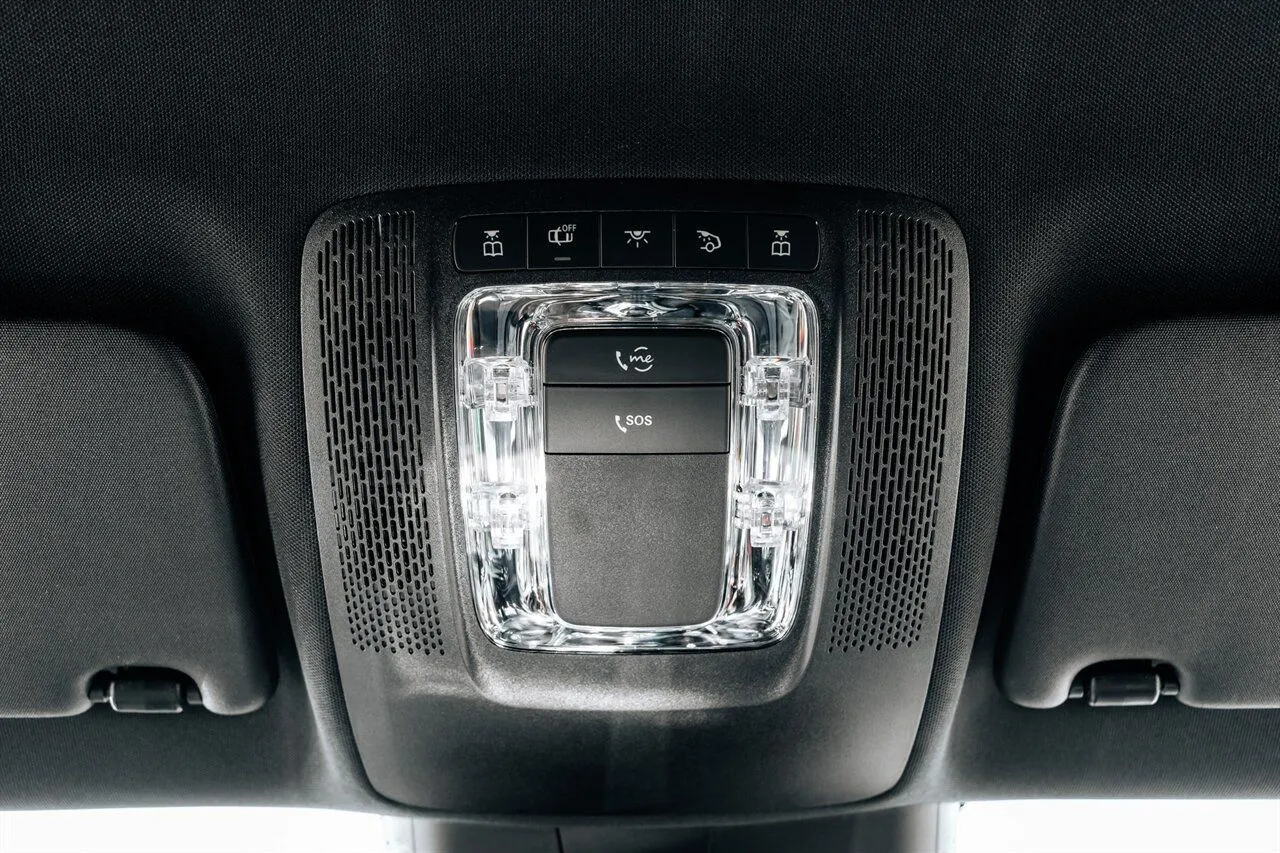 Mercedes-Benz GLA photo 39