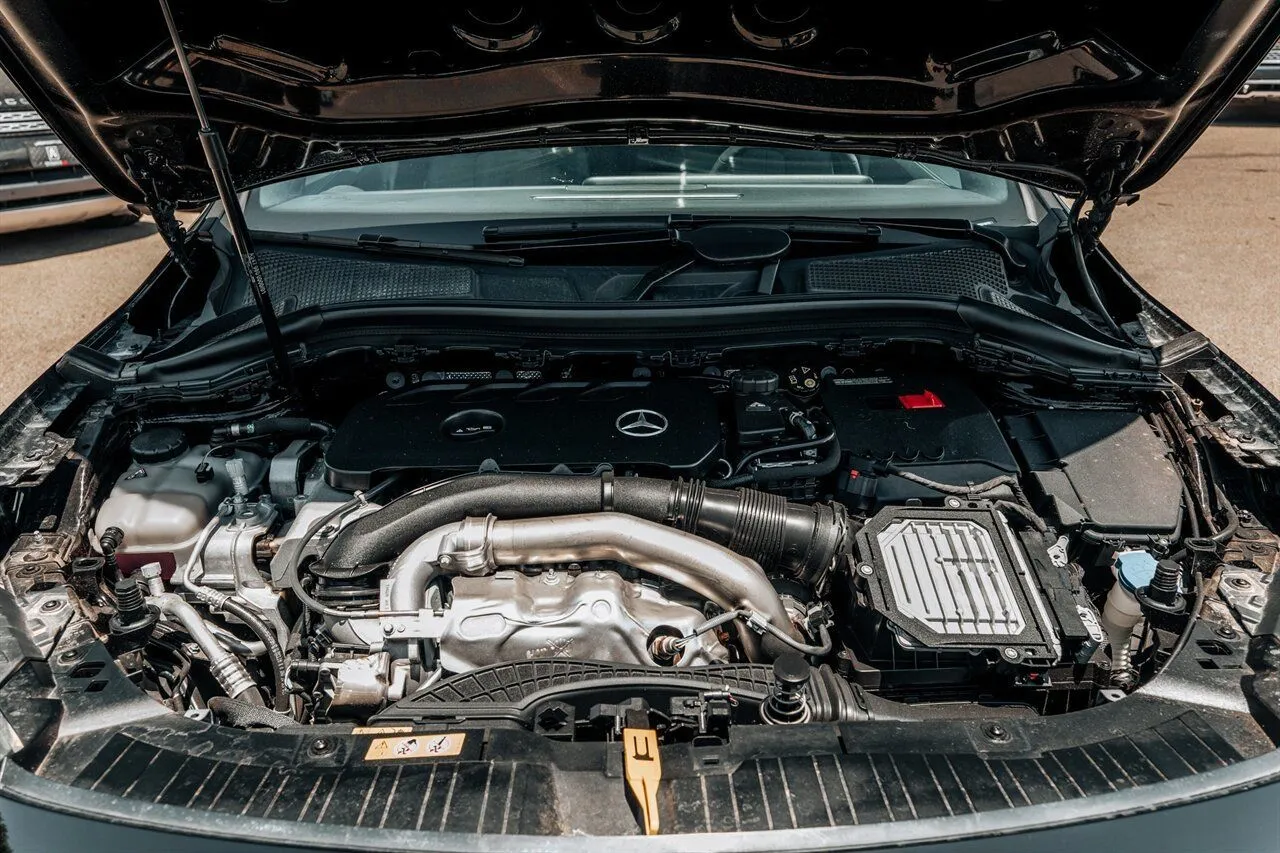 Mercedes-Benz GLA photo 53