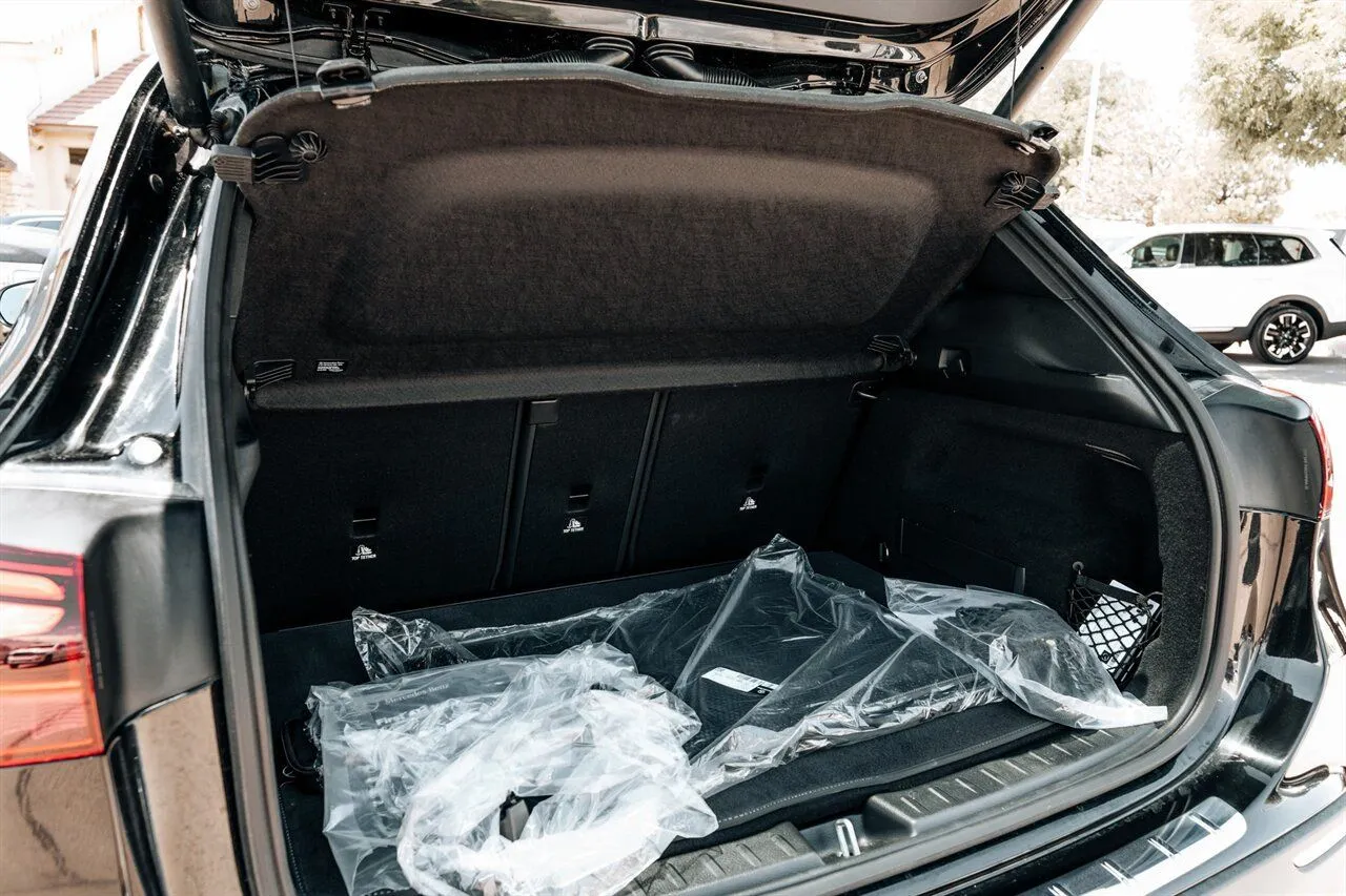 Mercedes-Benz GLA photo 43