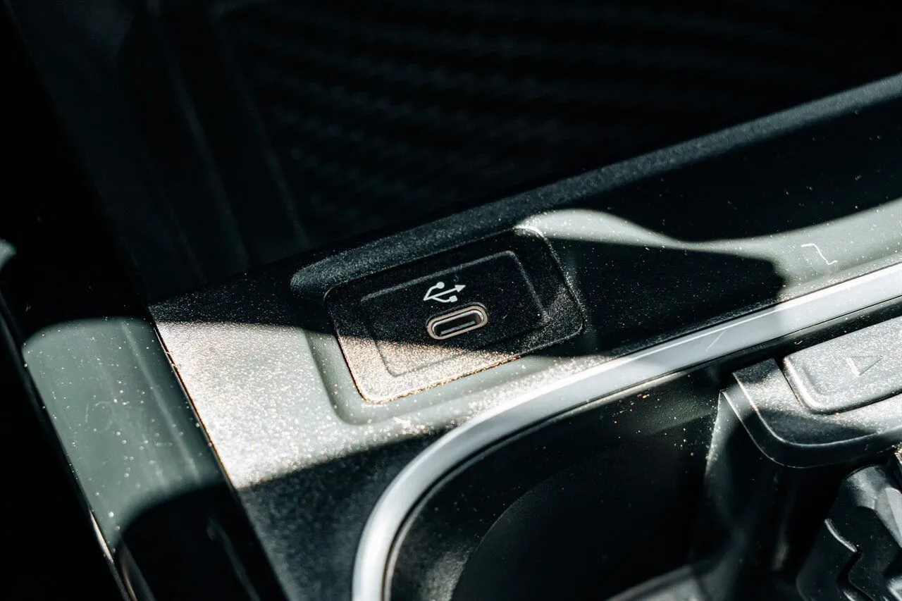 Mercedes-Benz CLA photo 39