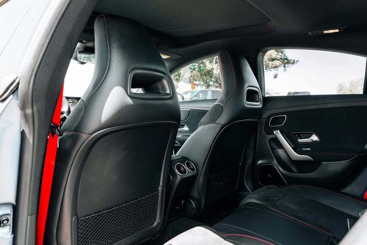 Mercedes-Benz CLA photo 45