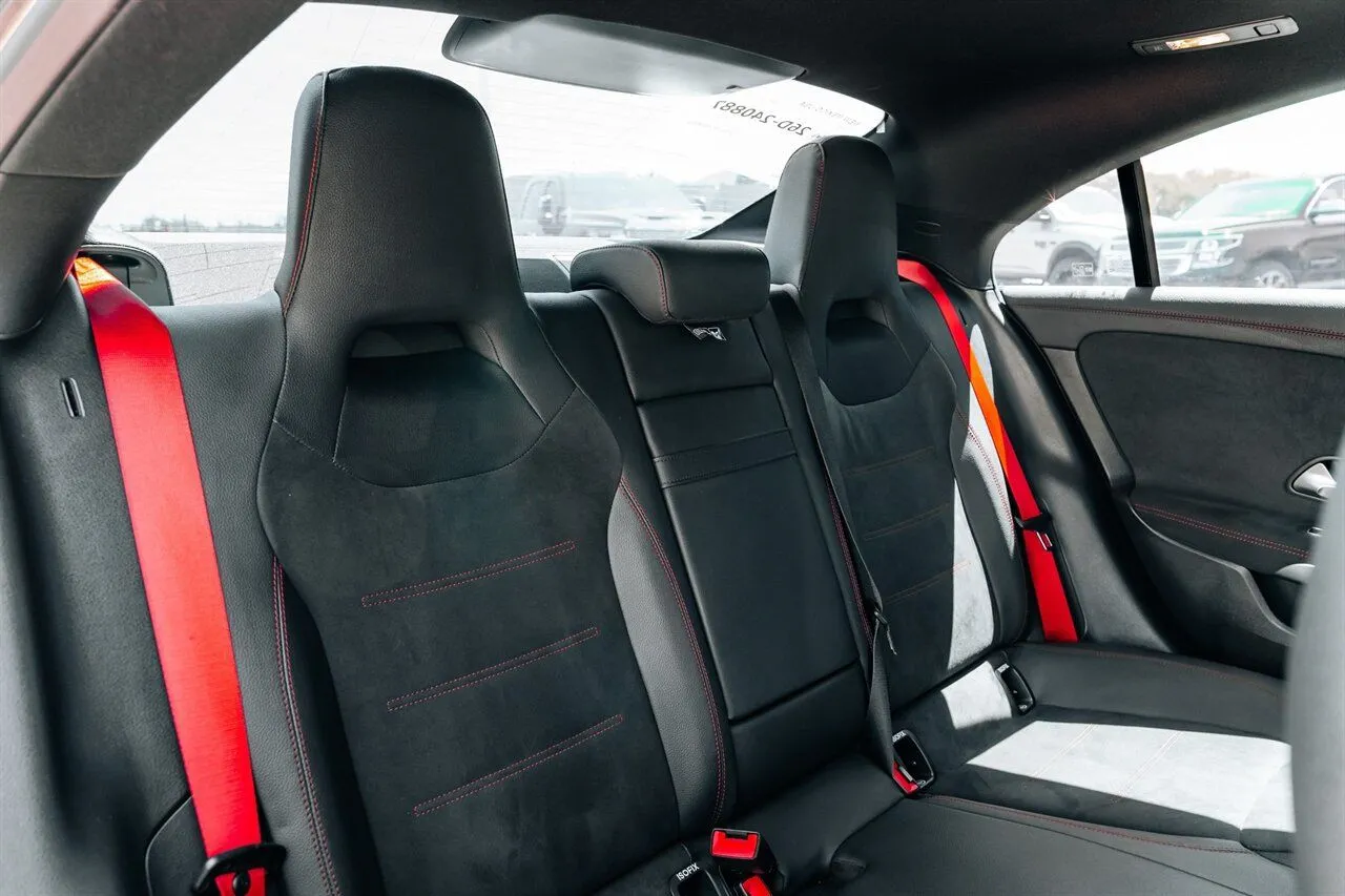 Mercedes-Benz CLA photo 54