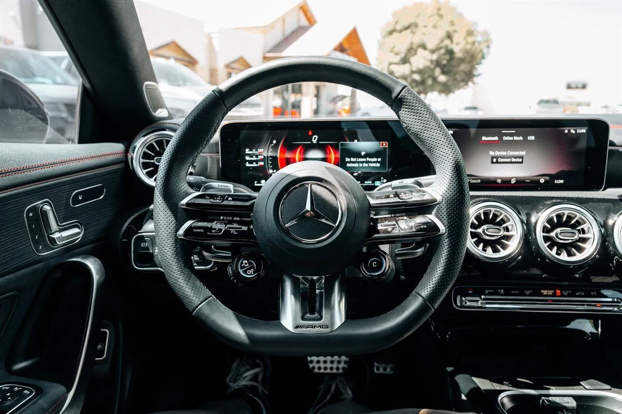 Mercedes-Benz CLA photo 29