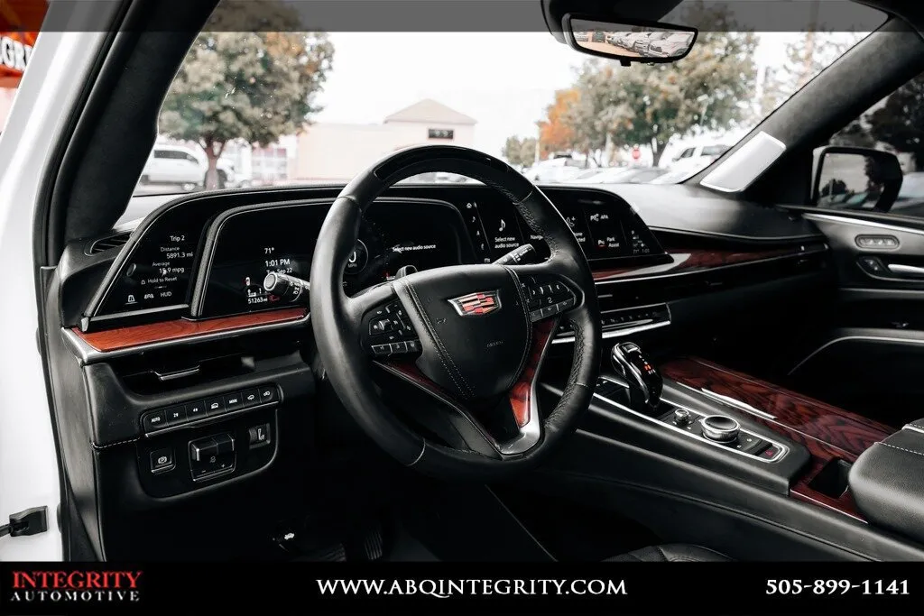 Cadillac Escalade photo 17