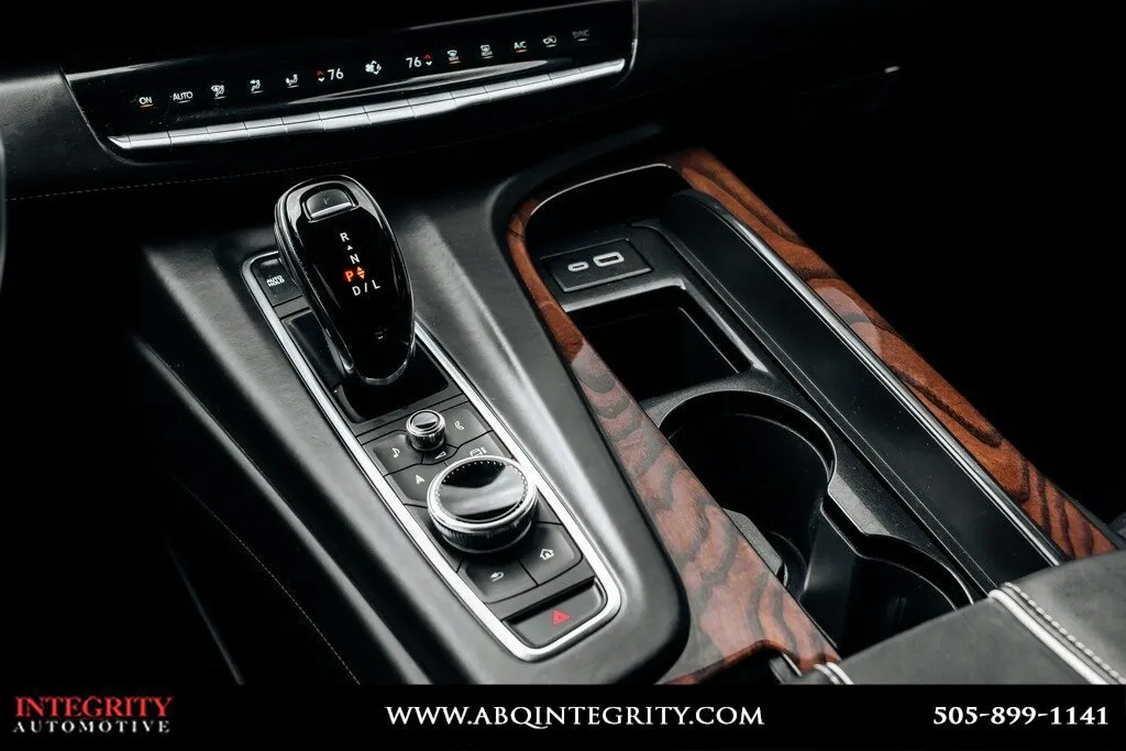 Cadillac Escalade photo 38