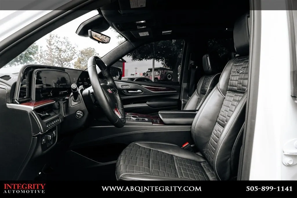 Cadillac Escalade photo 18