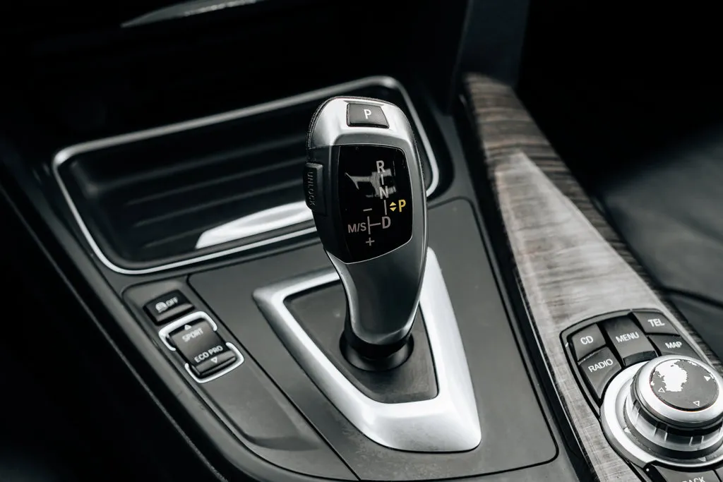 BMW 3 Series photo 33