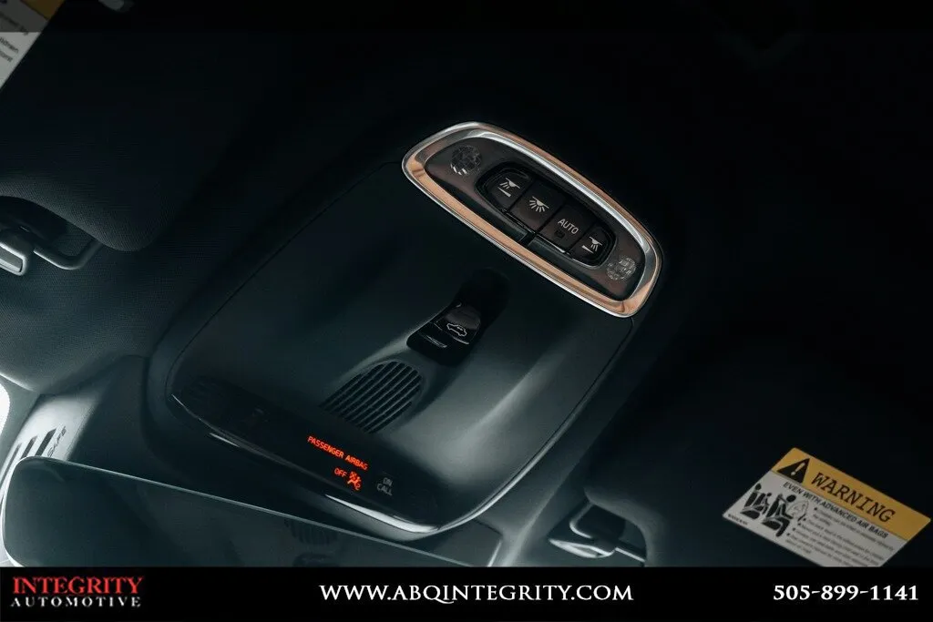 Volvo S90 photo 34