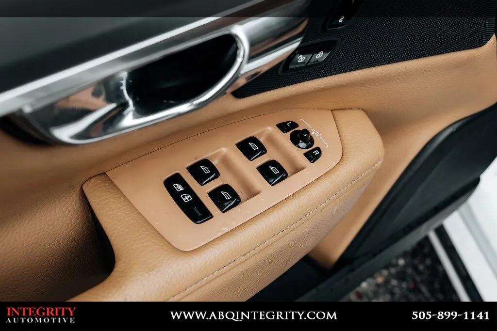 Volvo S90 photo 21