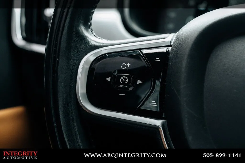 Volvo S90 photo 24