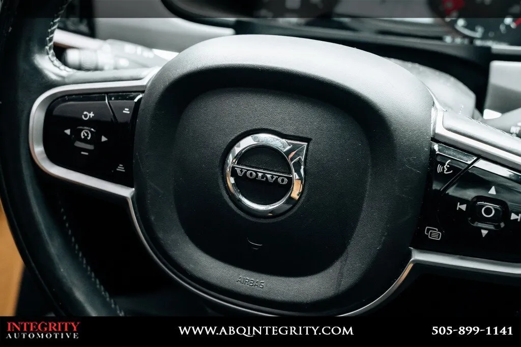 Volvo S90 photo 23