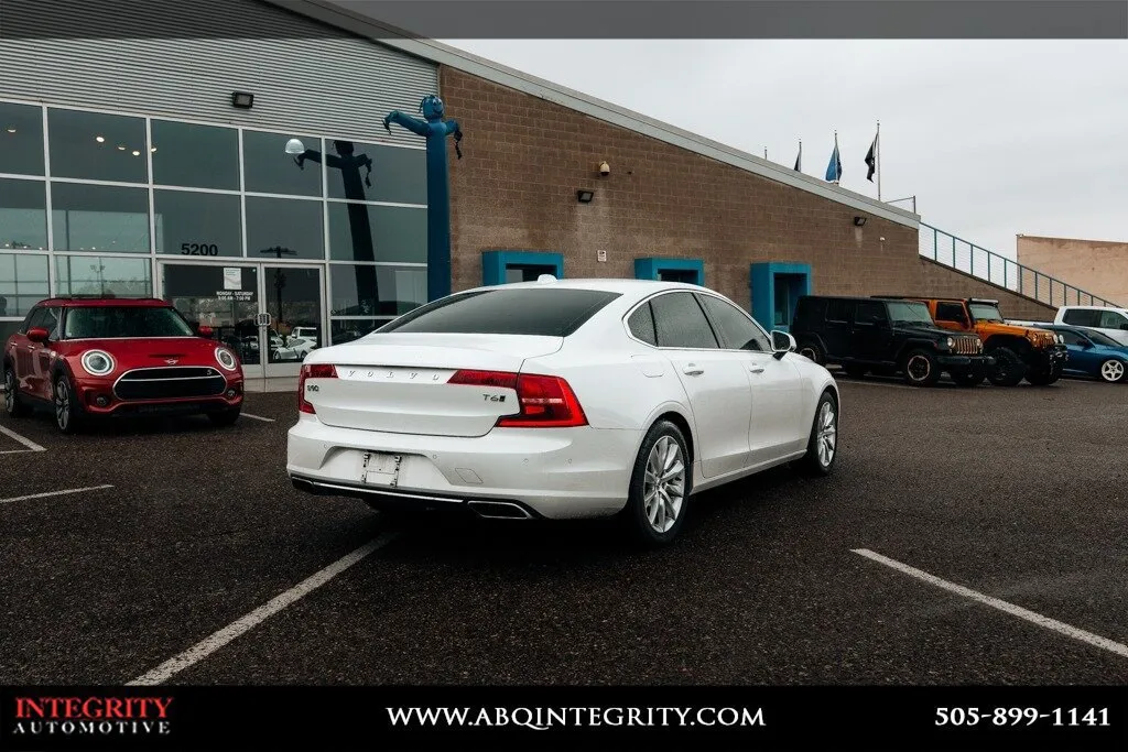 Volvo S90 photo 7