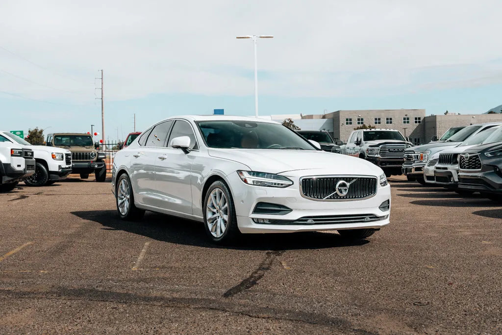2017 Volvo S90
