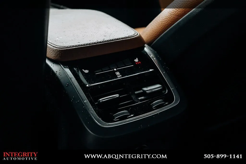 Volvo S90 photo 41