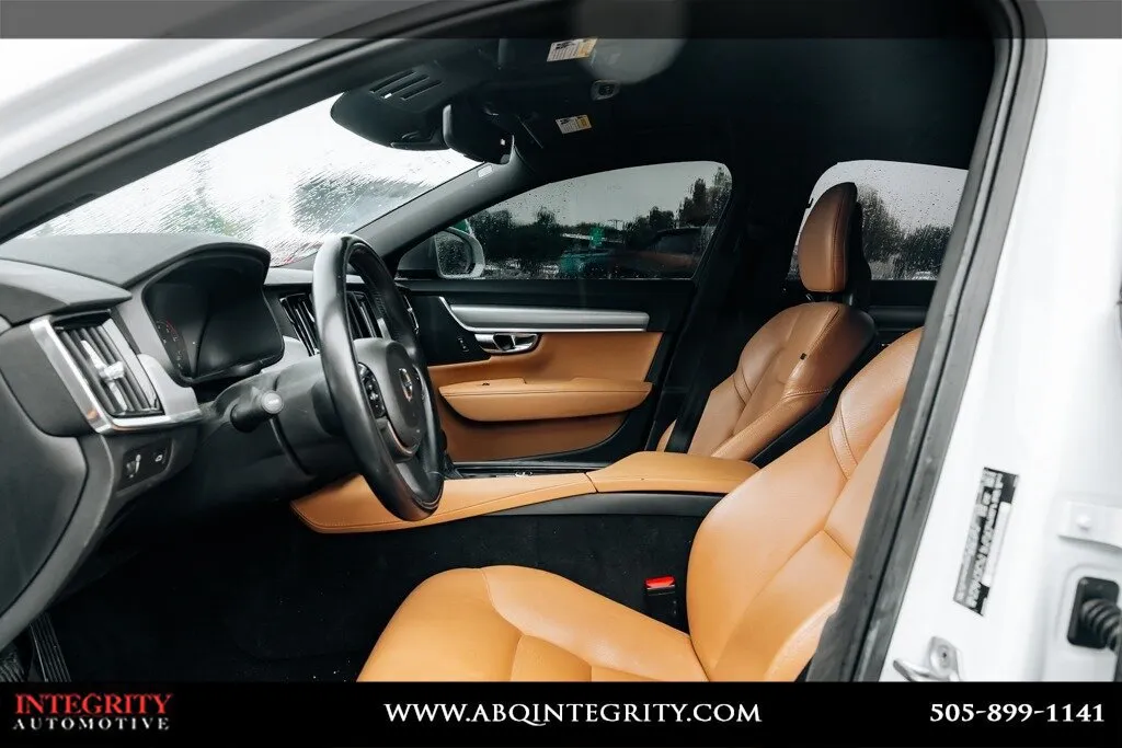 Volvo S90 photo 19