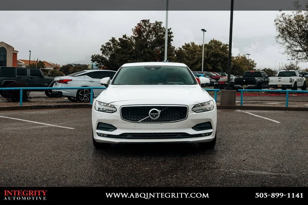 Volvo S90 photo 2