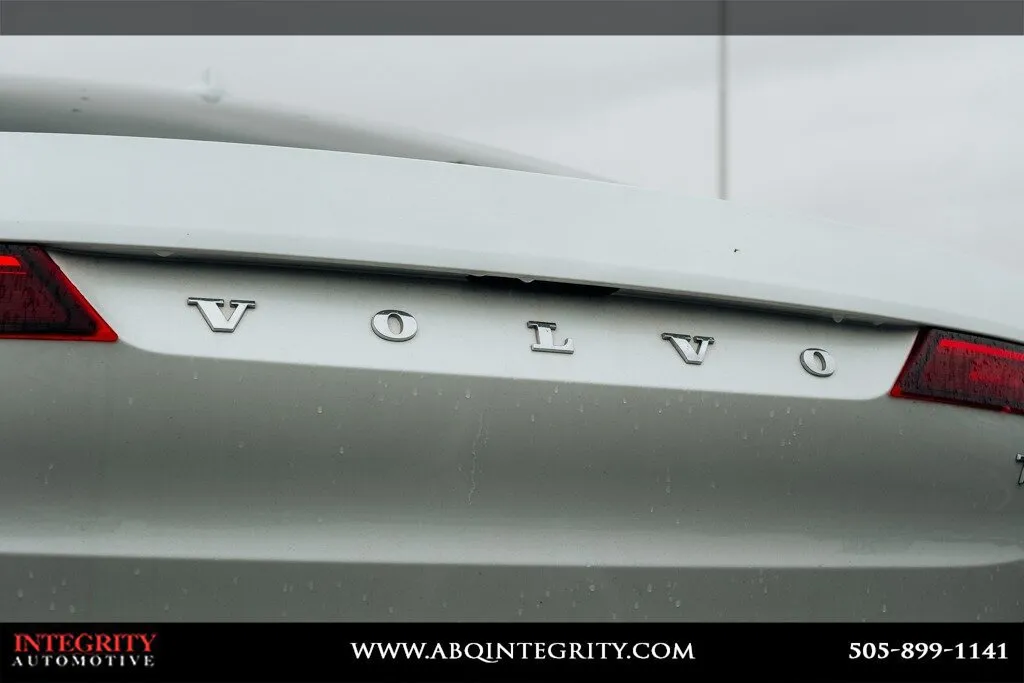 Volvo S90 photo 14