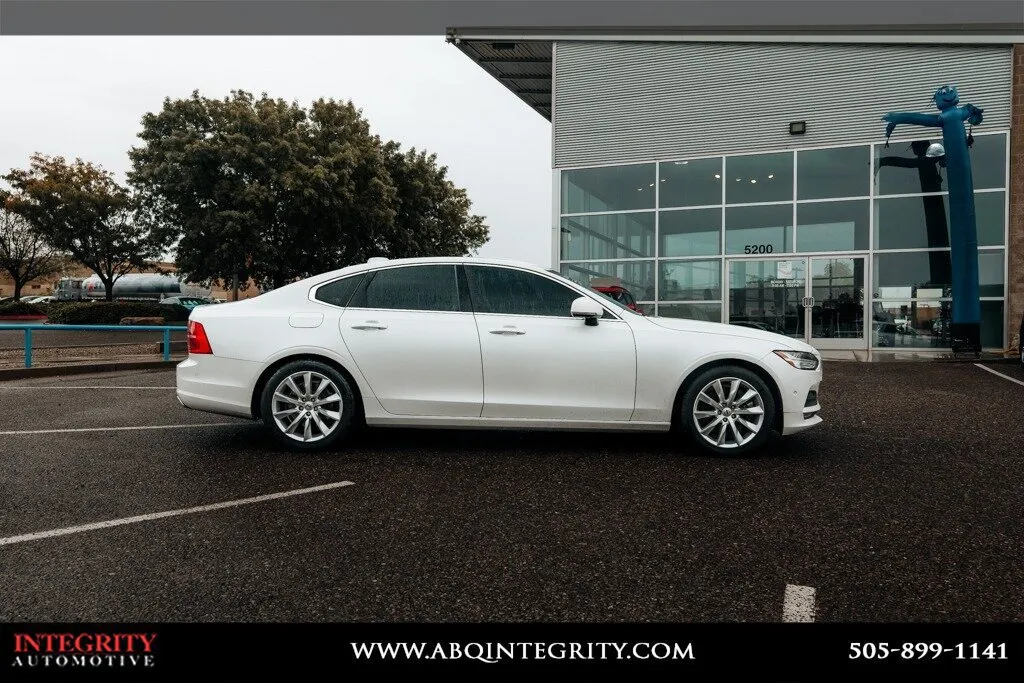 Volvo S90 photo 8