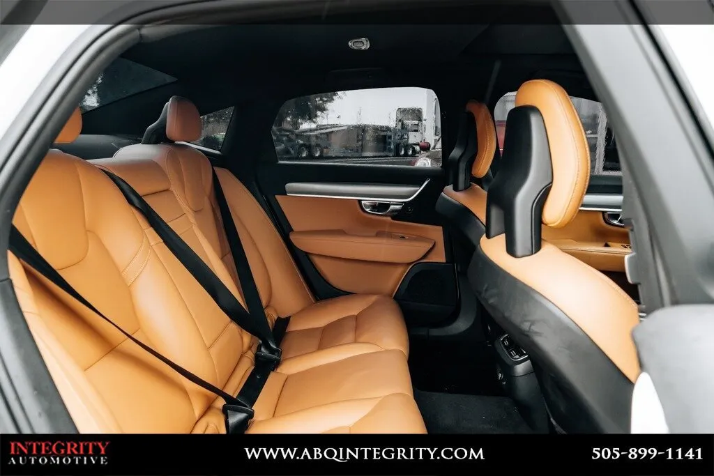 Volvo S90 photo 46