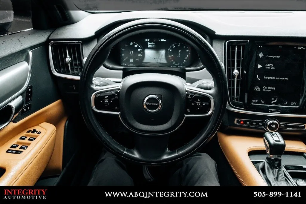 Volvo S90 photo 22