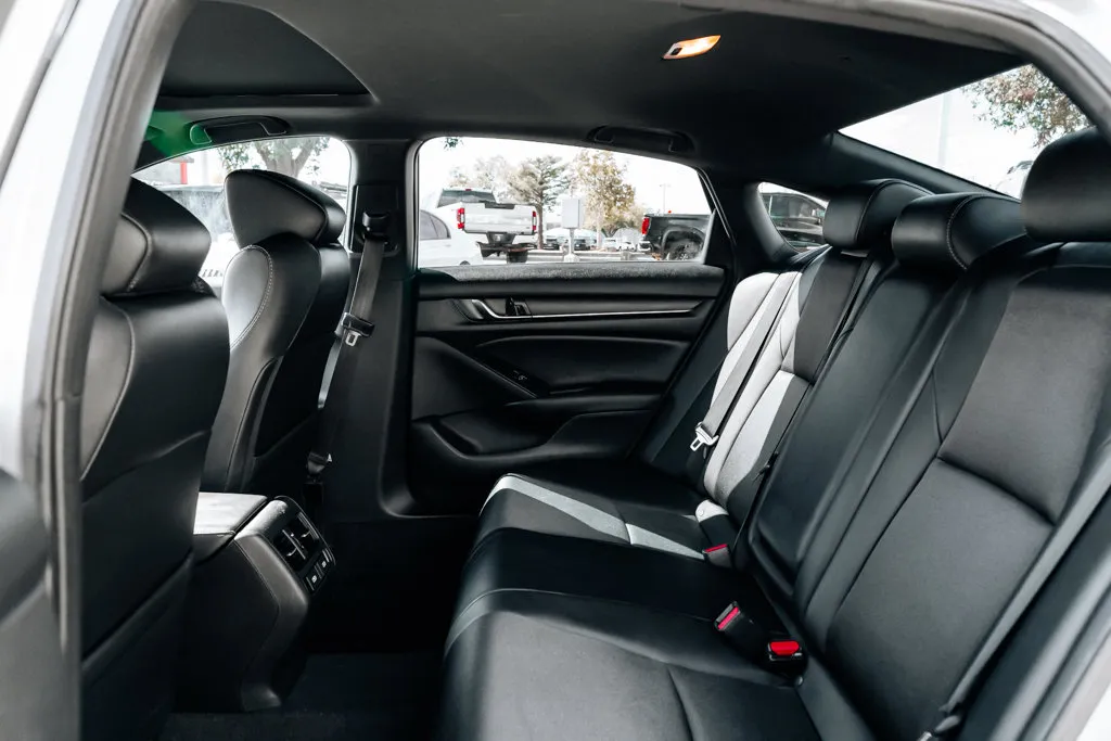 Honda Accord photo 38