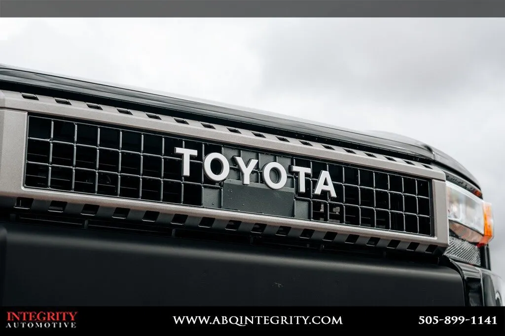 Toyota Land Cruiser photo 10