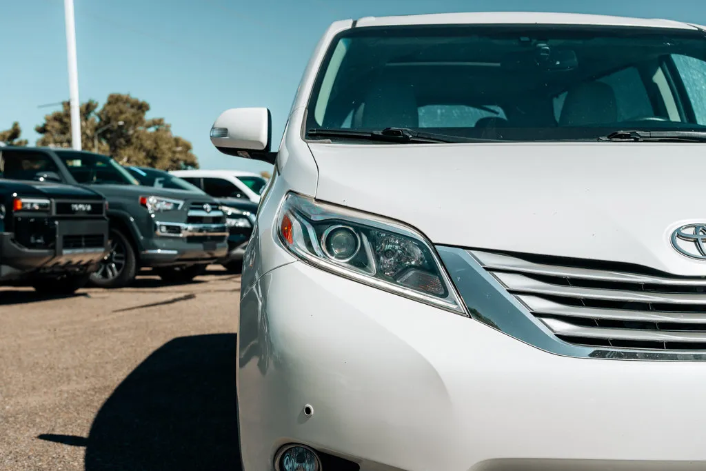 Toyota Sienna photo 9