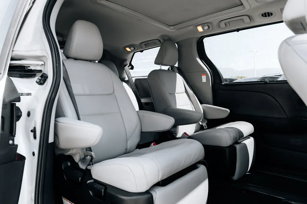 Toyota Sienna photo 53