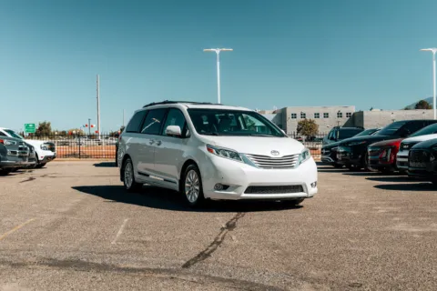 White 2015 Toyota Sienna Limited Premium for sale in Albuquerque, NM