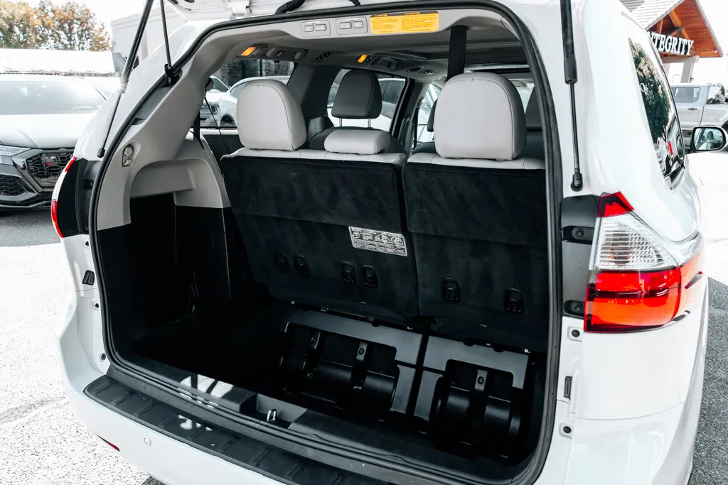 Toyota Sienna photo 49