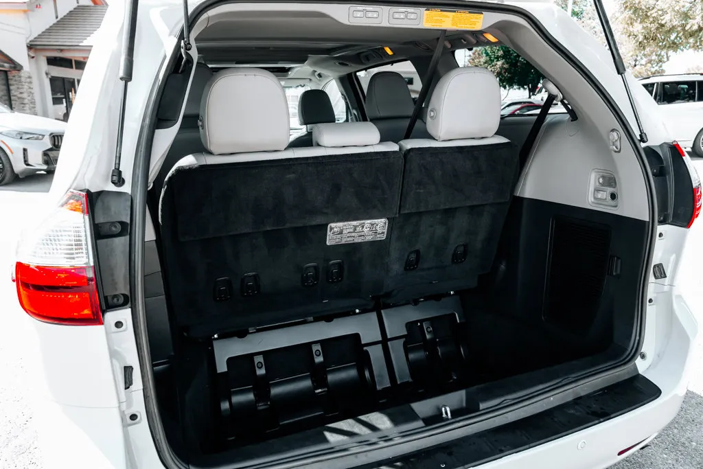 Toyota Sienna photo 47