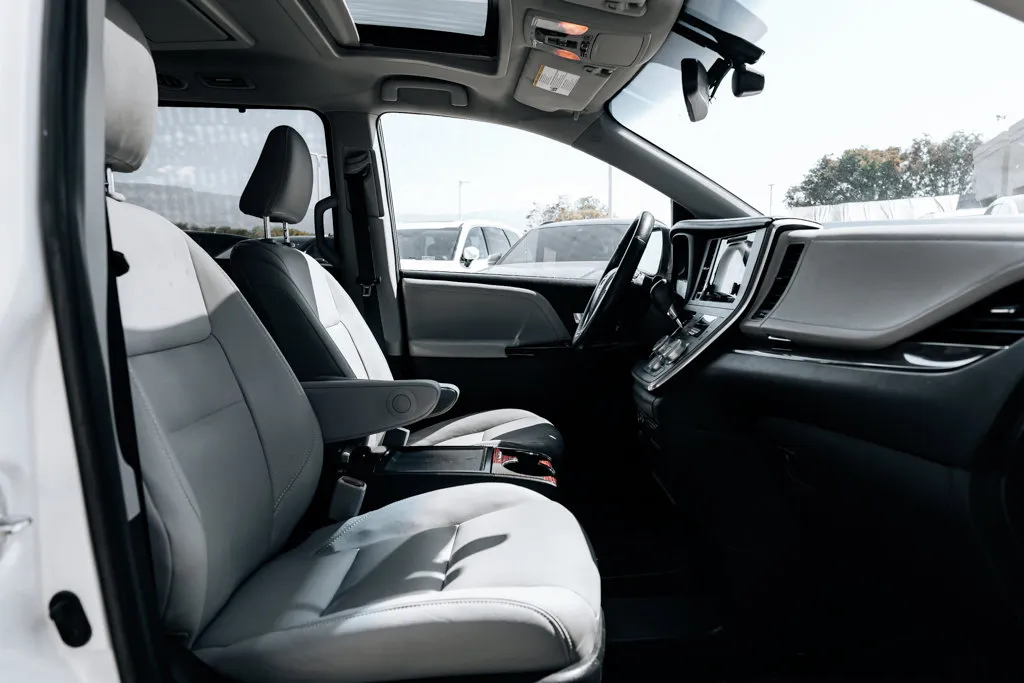 Toyota Sienna photo 55