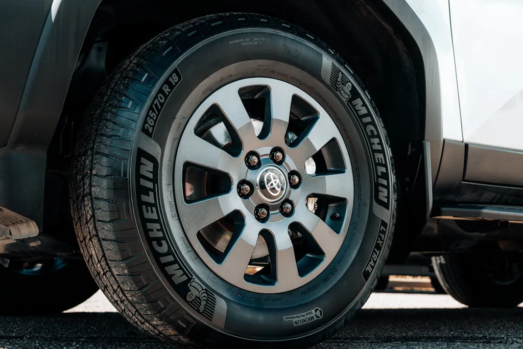 Toyota Land Cruiser photo 11