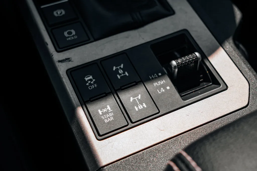 Toyota Land Cruiser photo 38