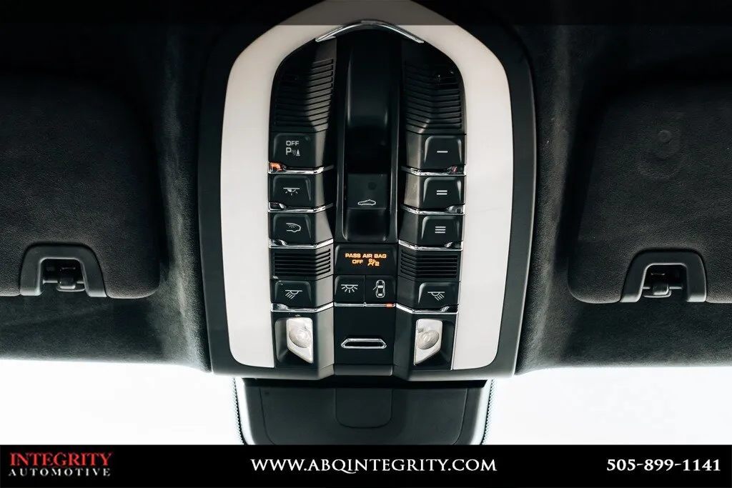 Porsche Panamera photo 37