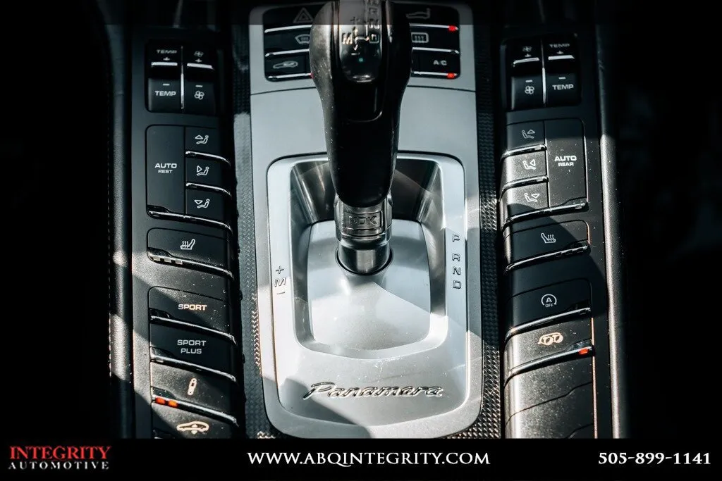 Porsche Panamera photo 35