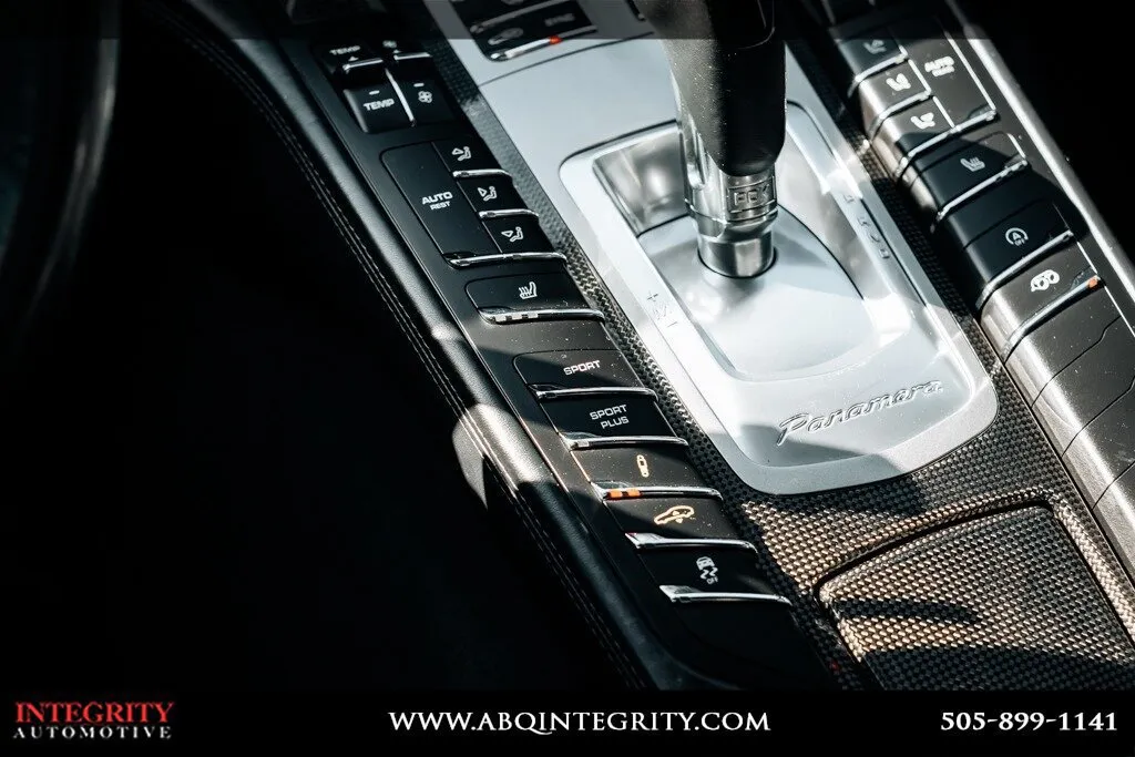 Porsche Panamera photo 33