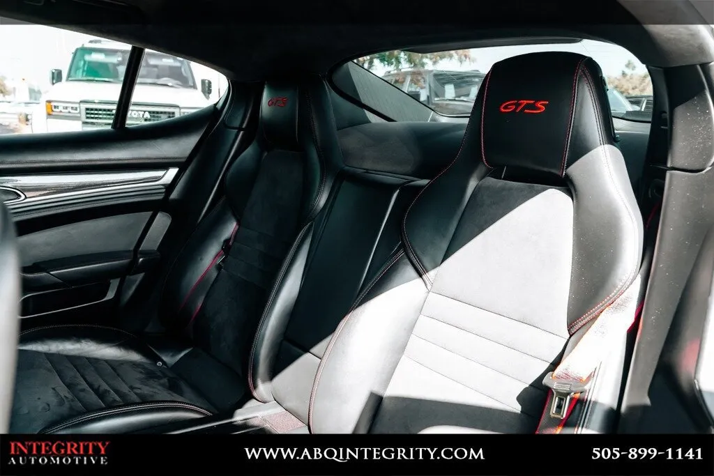Porsche Panamera photo 42