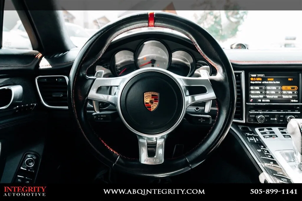 Porsche Panamera photo 24