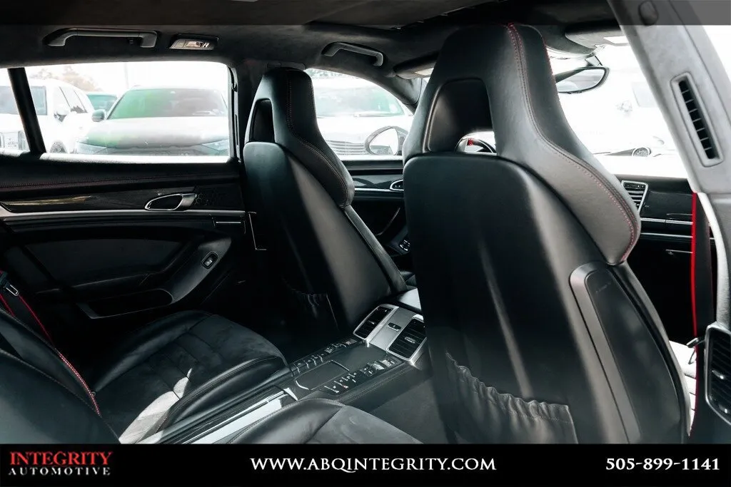 Porsche Panamera photo 47