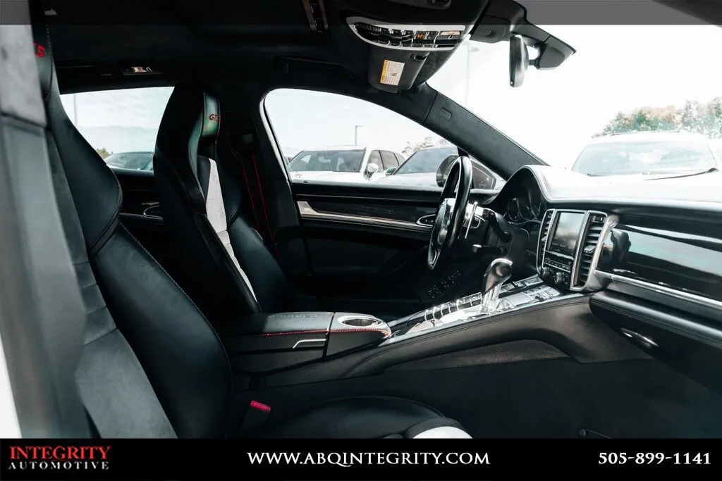 Porsche Panamera photo 51