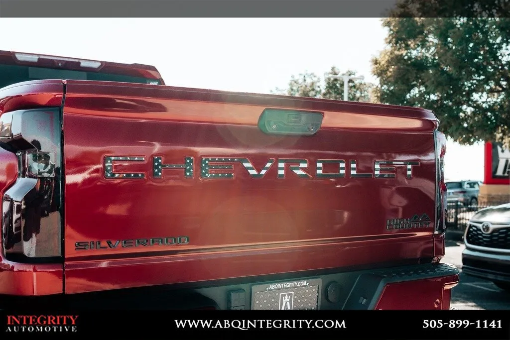 Chevrolet Silverado photo 19