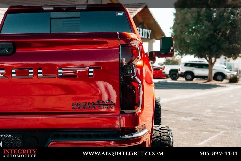 Chevrolet Silverado photo 17