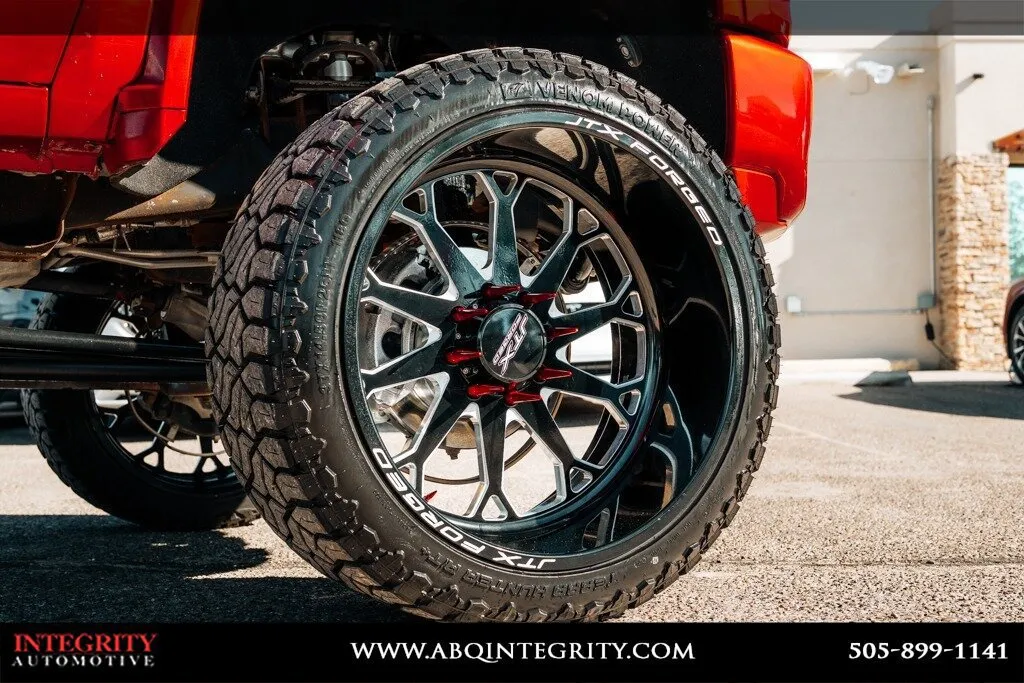 Chevrolet Silverado photo 13