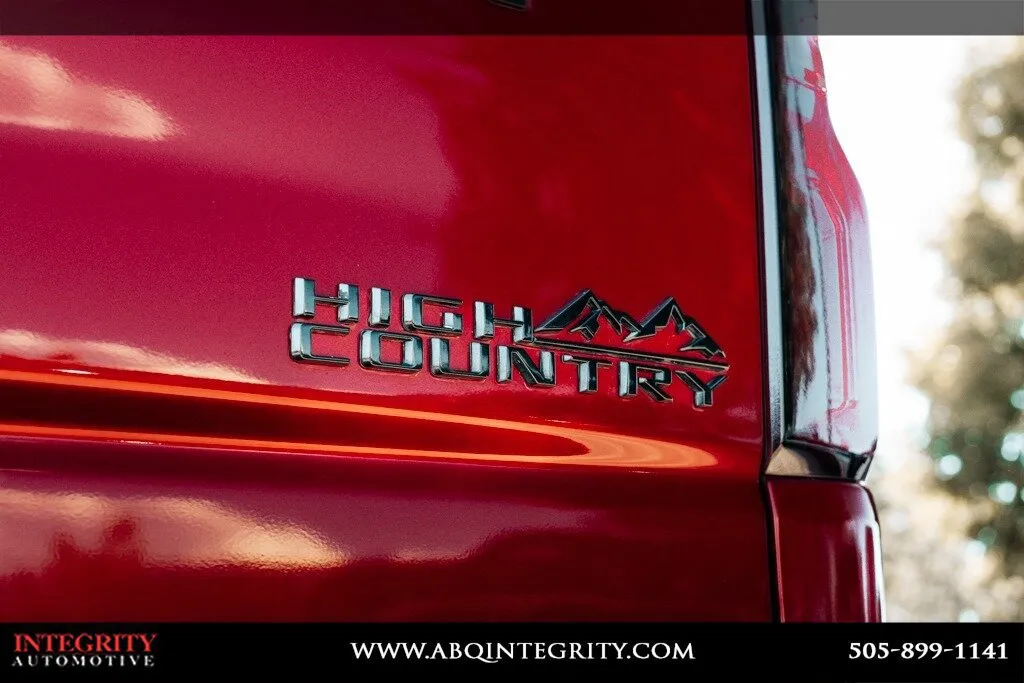 Chevrolet Silverado photo 18