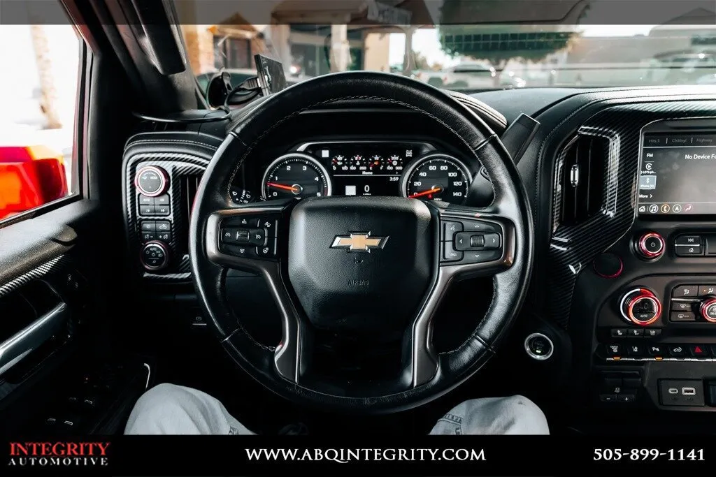Chevrolet Silverado photo 32