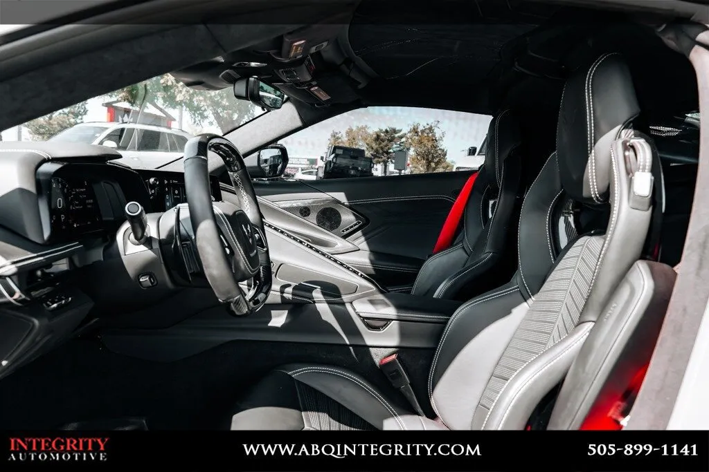 Chevrolet Corvette photo 19
