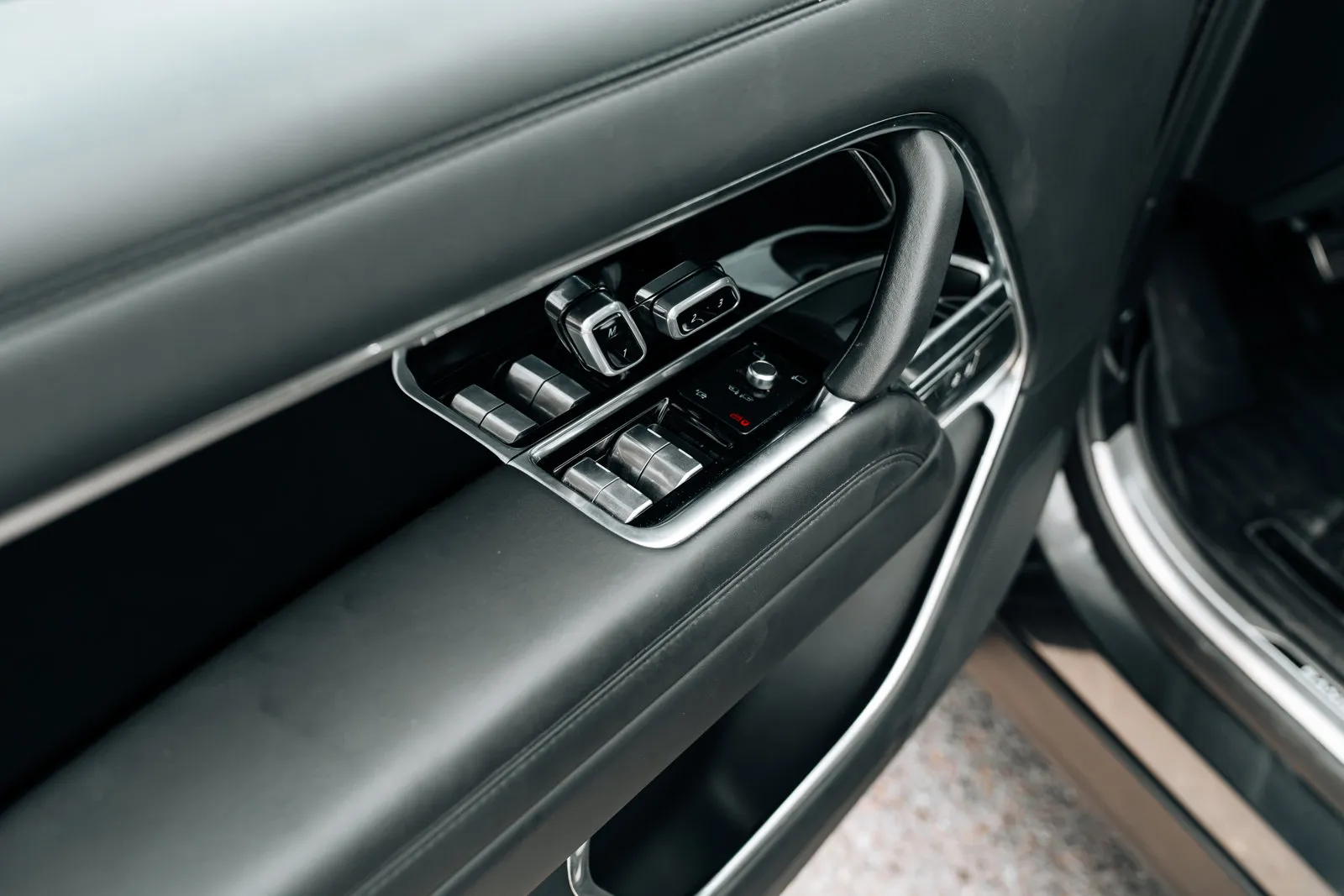Land Rover Range Rover photo 14