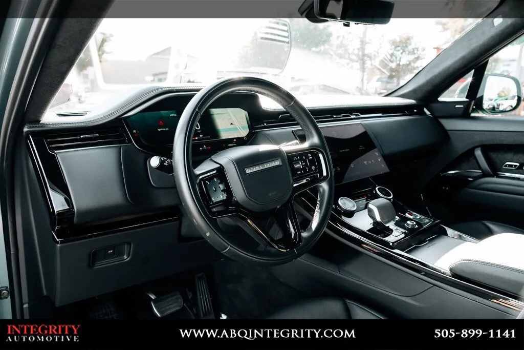 Land Rover Range Rover Sport photo 18
